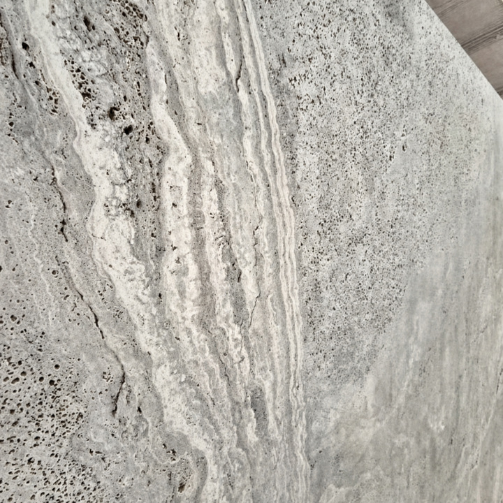 Ladrilho Travertino Silver Cross Cut — a pedra de perto, origem Irã