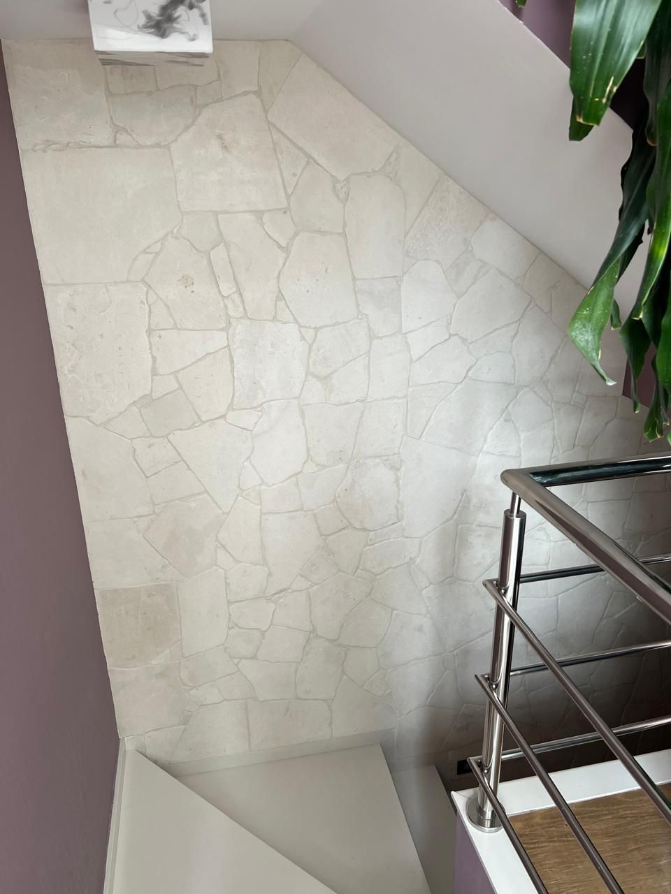 Limestone Orgânico Anticato aplicado — Caminhos, jardins e áreas externas
