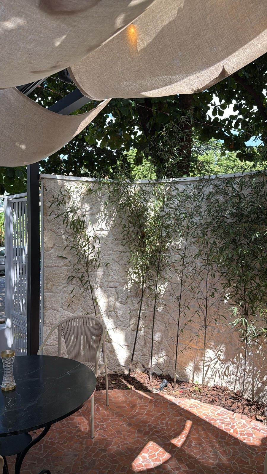 Suez Orgânico aplicado — Jardins, bordas de piscina e áreas gourmet