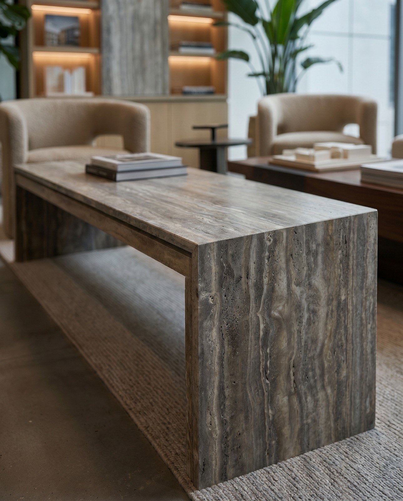 Ladrilho Travertino Silver Vein Cut aplicado — Piso e revestimento, projetos contemporâneos