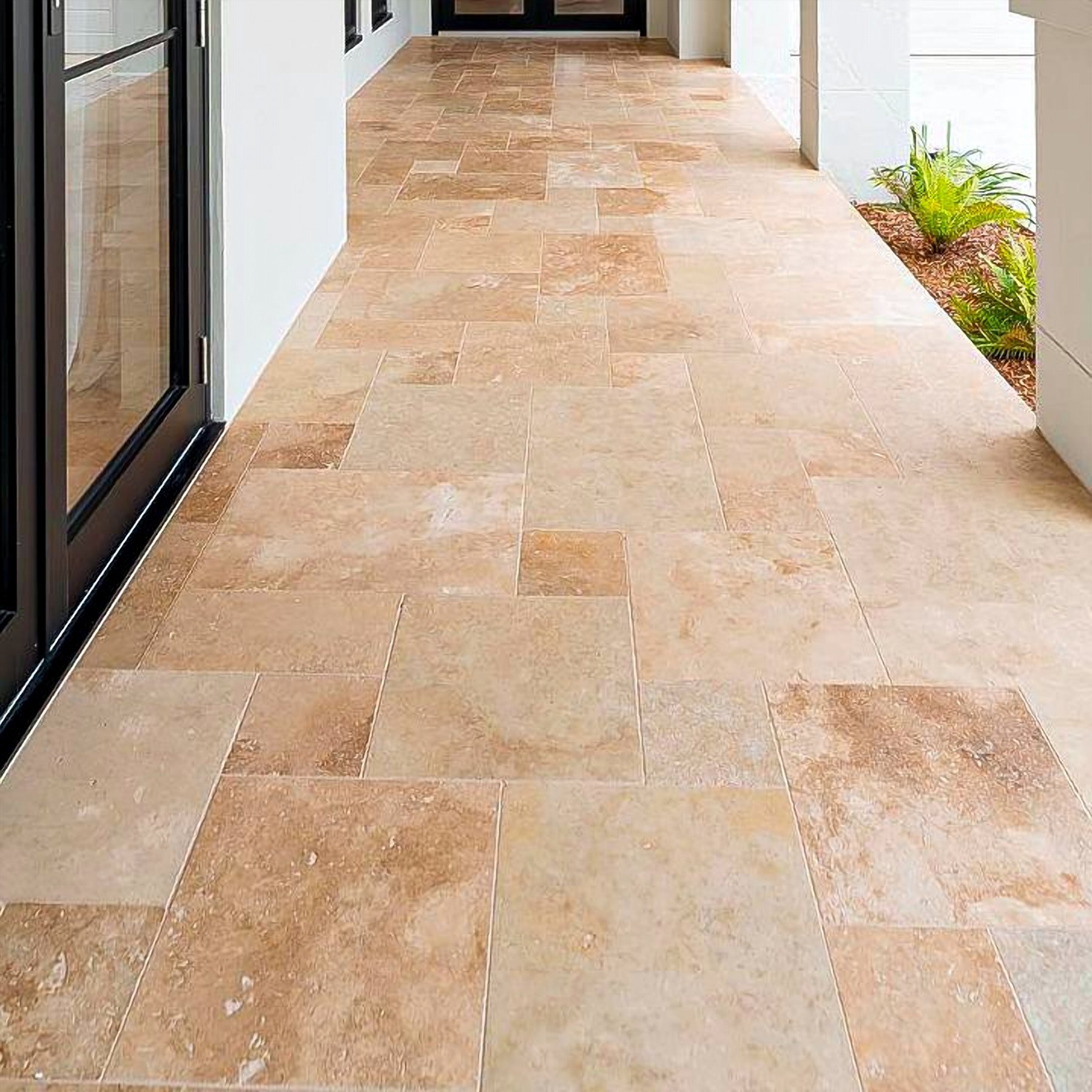 Piso em French Pattern de Travertino Romano, paginação francesa